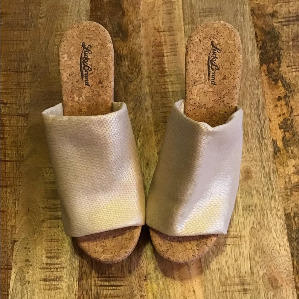 Wedge sandals
